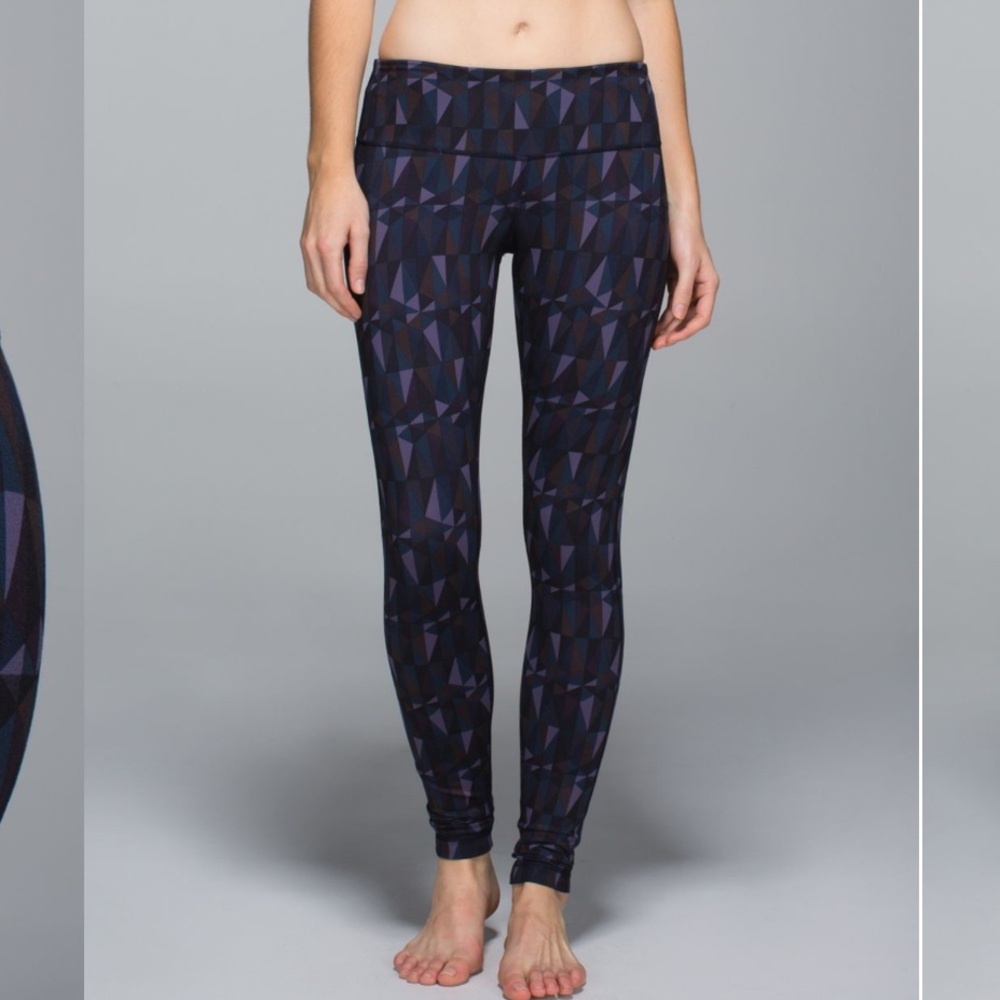 Lulukemon Wonder Under leggings. Worn about‎ 5x. 118 retail